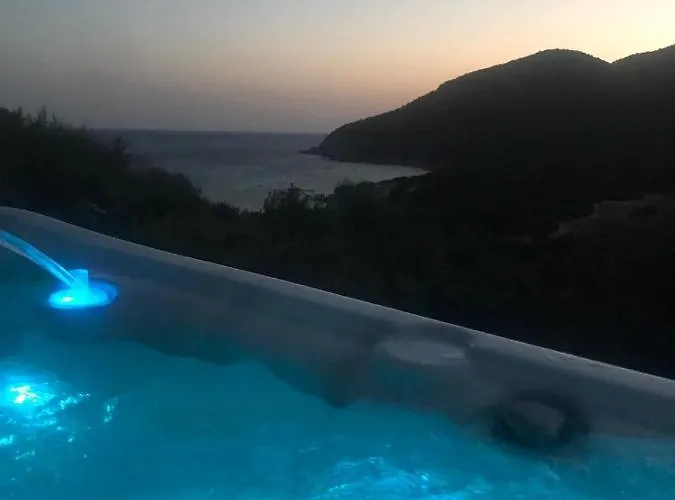 Sardinia Seaview&spapool Villa